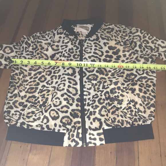 Animal print Jacket , Forever 21 size Large, NEW - Picture 8 of 8